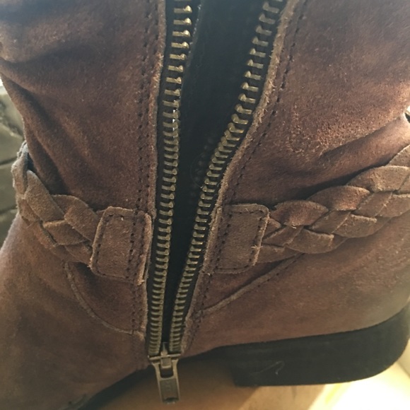Born Cross Bootie in Distressed Taupe - Picture 4 of 8